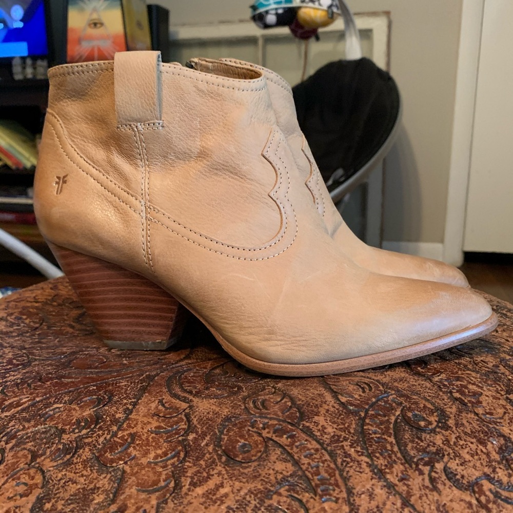 frye sand ankle boots